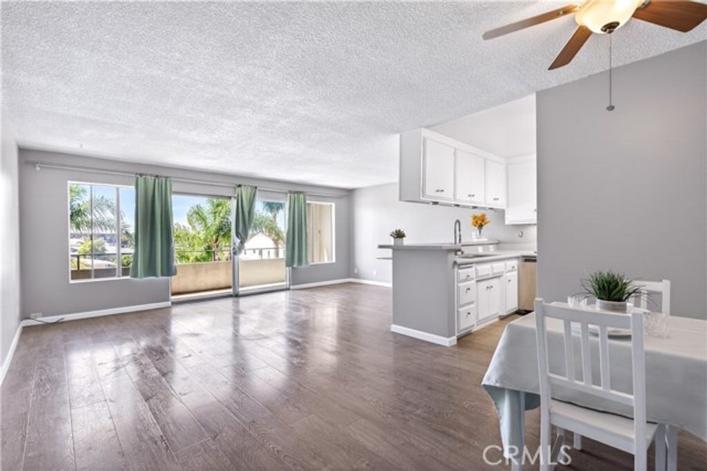 1187 East 3rd Street 305, Long Beach, CA 90802