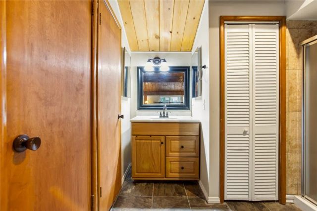 1946 Nob Hill, Running Springs, CA 92382