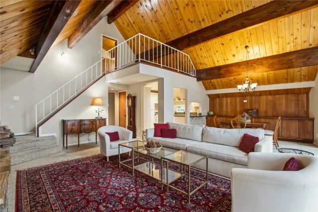 1946 Nob Hill, Running Springs, CA 92382