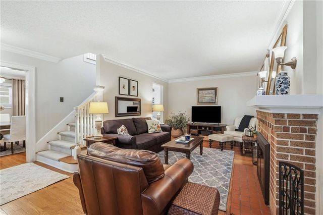 7241 Belleview Avenue, Kansas City, MO 64114
