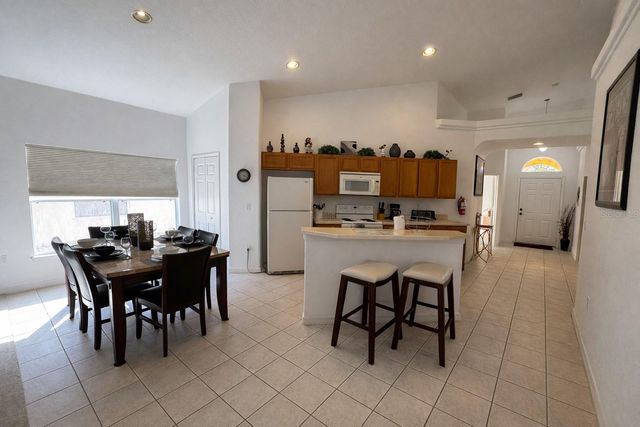 144 MALAGA AVENUE, Davenport, FL 33837