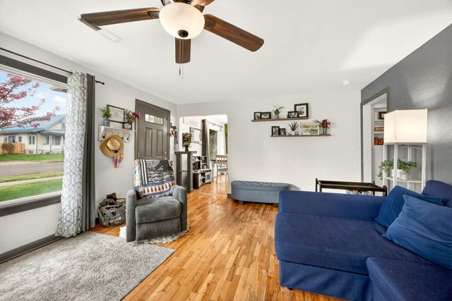 948 Murray Avenue, Medford, OR 97501