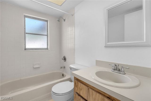 1957 Coral Point DR, Cape Coral, FL 33990