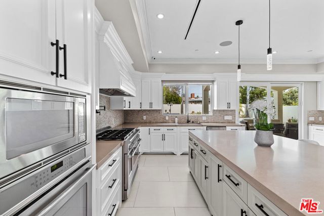 12419 Erwin Street, Valley Village, CA 91606