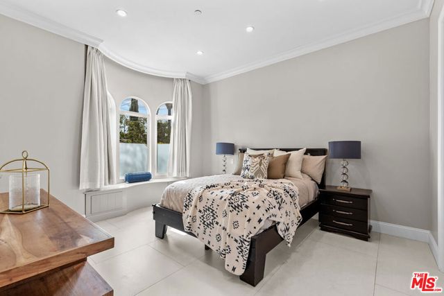 12419 Erwin Street, Valley Village, CA 91606