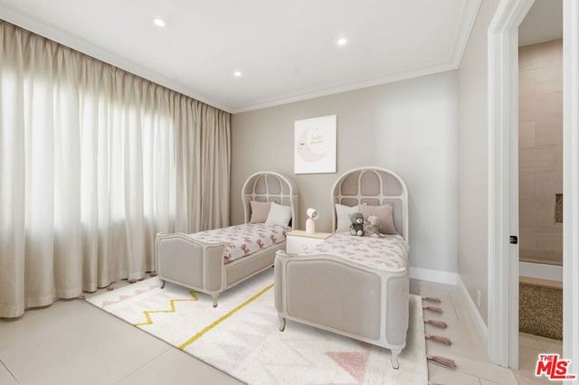 12419 Erwin Street, Valley Village, CA 91606