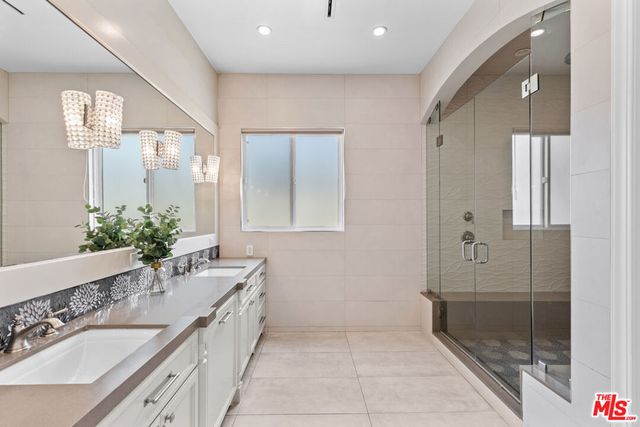 12419 Erwin Street, Valley Village, CA 91606