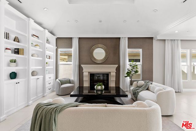 12419 Erwin Street, Valley Village, CA 91606