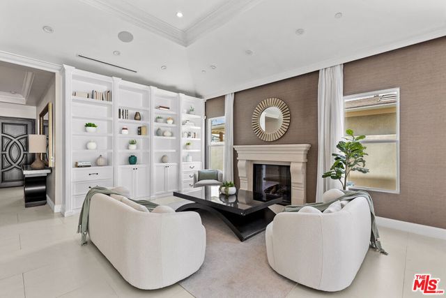 12419 Erwin Street, Valley Village, CA 91606