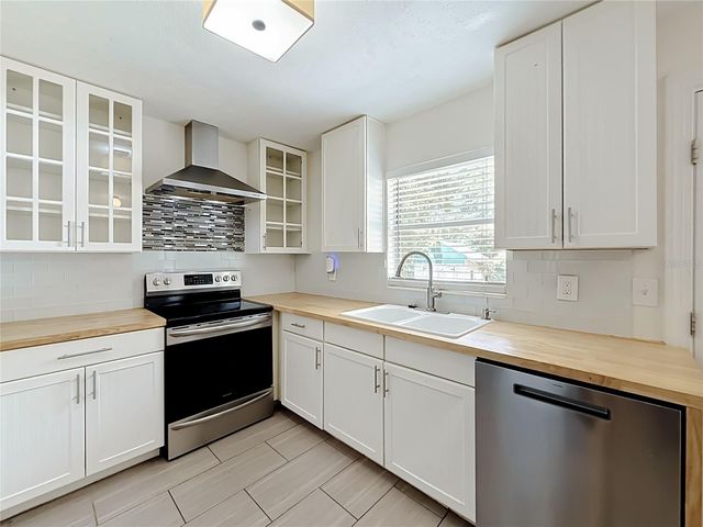1405 PEMBROOK DRIVE, Leesburg, FL 34748