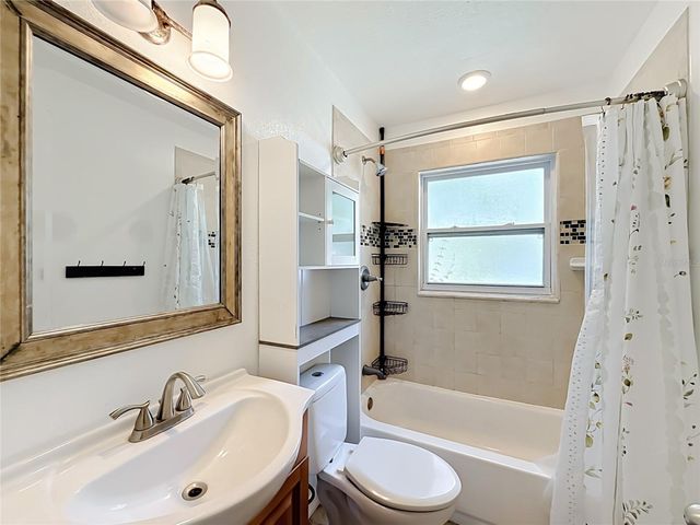 1405 PEMBROOK DRIVE, Leesburg, FL 34748