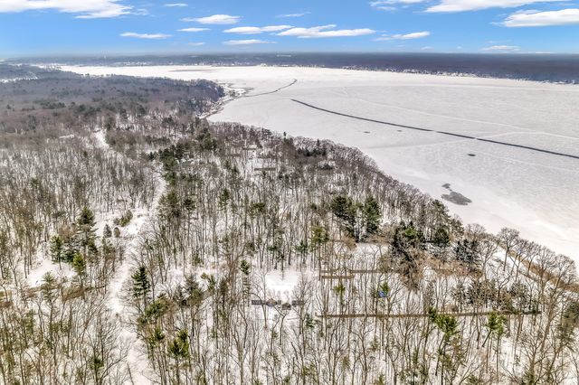 6125 Lakeshore, Montague Twp, MI 49437