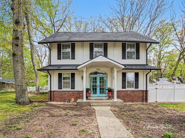 385 Marquette Avenue, Holland, MI 49424