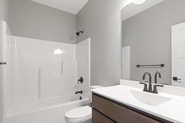 2125 13th Street NW, Faribault, MN 55021