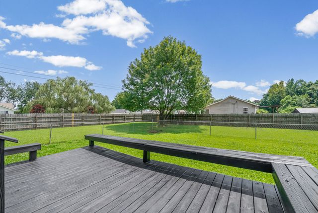 362 Donna Dr, Clarksville, TN 37042