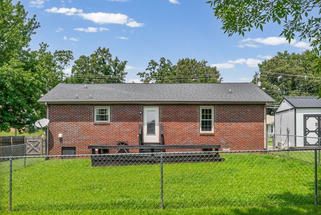 362 Donna Dr, Clarksville, TN 37042