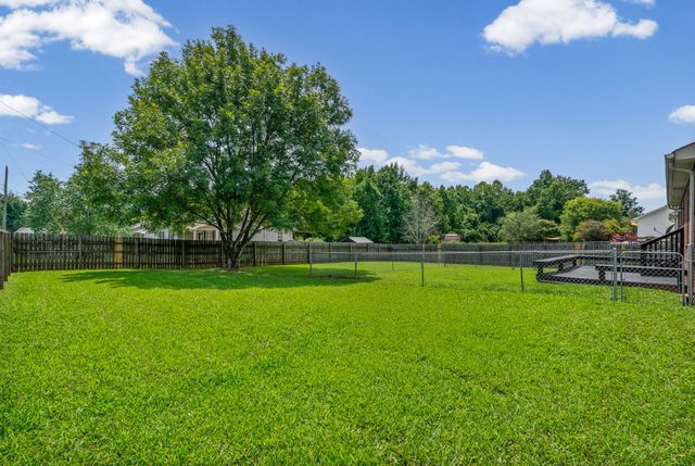 362 Donna Dr, Clarksville, TN 37042