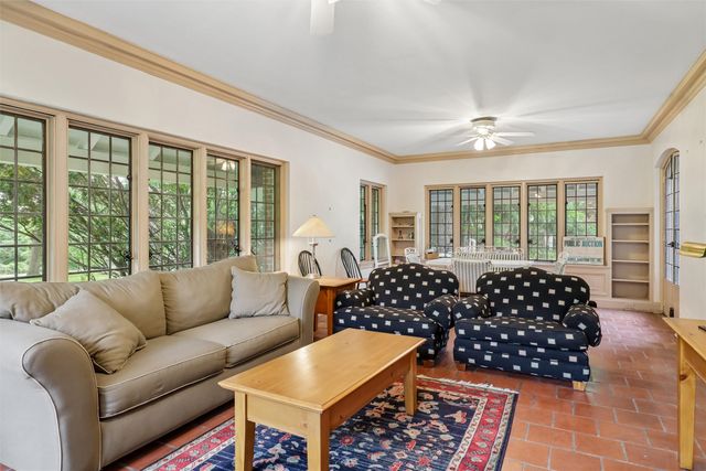 100 37th Street, Des Moines, IA 50312