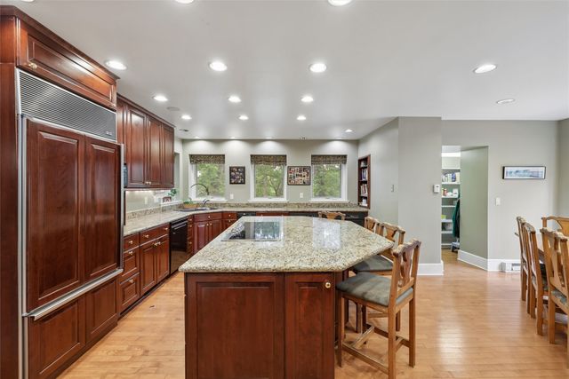 100 37th Street, Des Moines, IA 50312