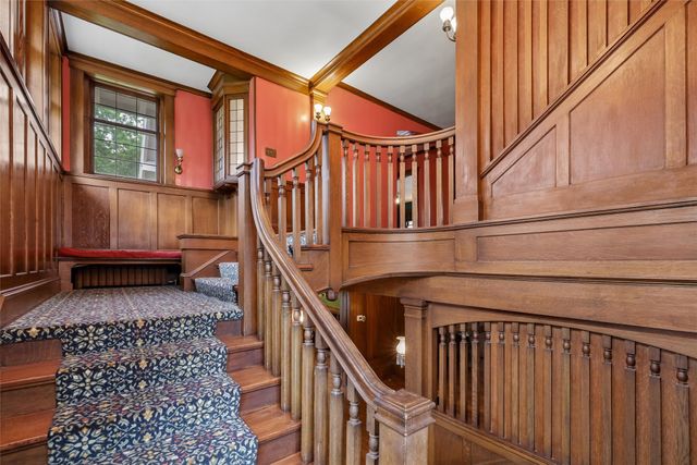 100 37th Street, Des Moines, IA 50312