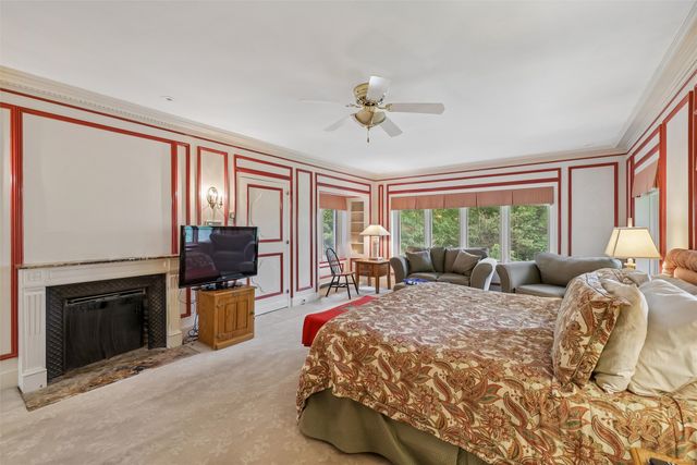 100 37th Street, Des Moines, IA 50312