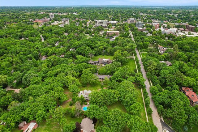 100 37th Street, Des Moines, IA 50312