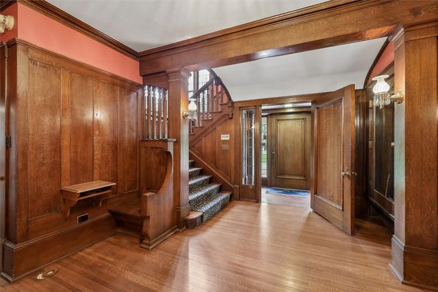 100 37th Street, Des Moines, IA 50312