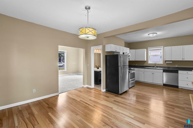 817 W 12th St Street, Sioux Falls, SD 57104