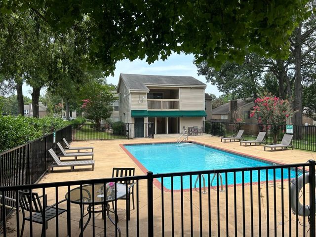 6692 Whispering Oak Pl Apt 3, Memphis, TN 38120