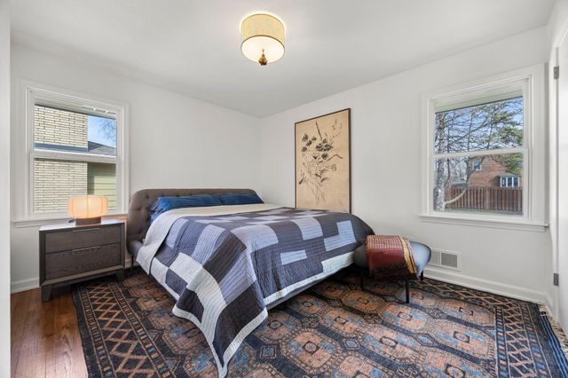 2809 Townview Avenue NE, Saint Anthony, MN 55418