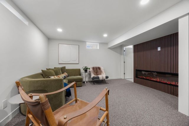 2809 Townview Avenue NE, Saint Anthony, MN 55418