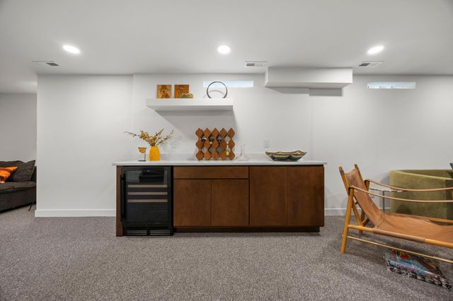 2809 Townview Avenue NE, Saint Anthony, MN 55418