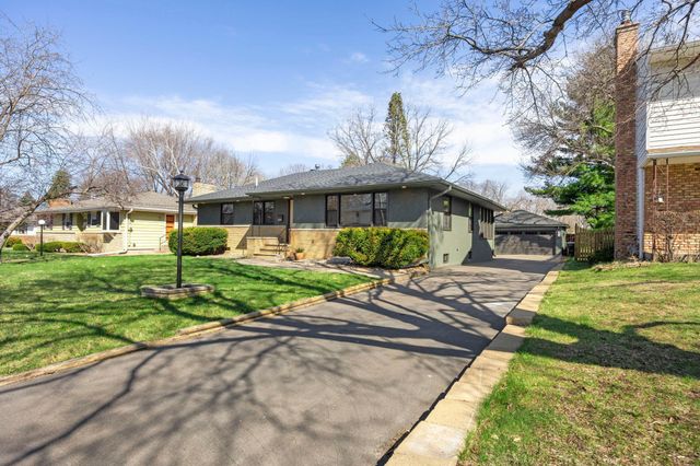 2809 Townview Avenue NE, Saint Anthony, MN 55418