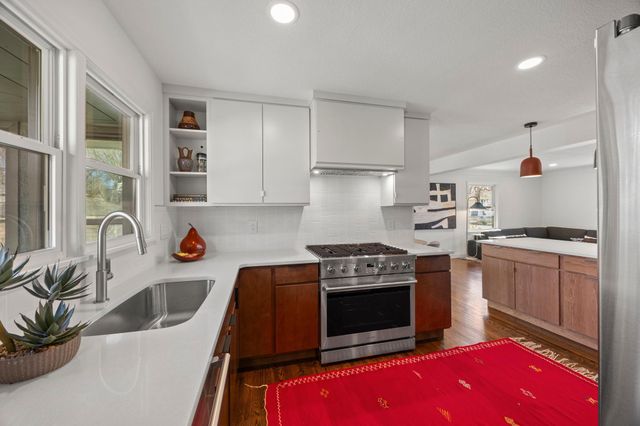 2809 Townview Avenue NE, Saint Anthony, MN 55418