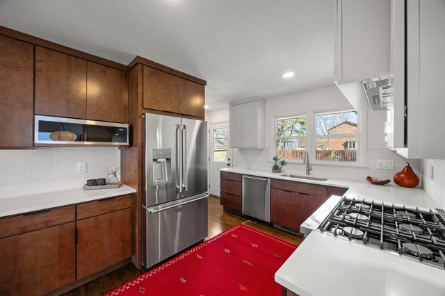 2809 Townview Avenue NE, Saint Anthony, MN 55418