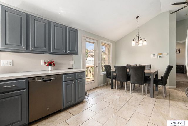 8402 Hanover Street, Omaha, NE 68122