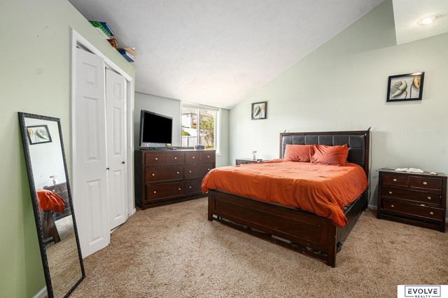 8402 Hanover Street, Omaha, NE 68122