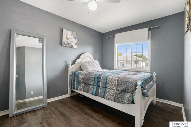 8402 Hanover Street, Omaha, NE 68122