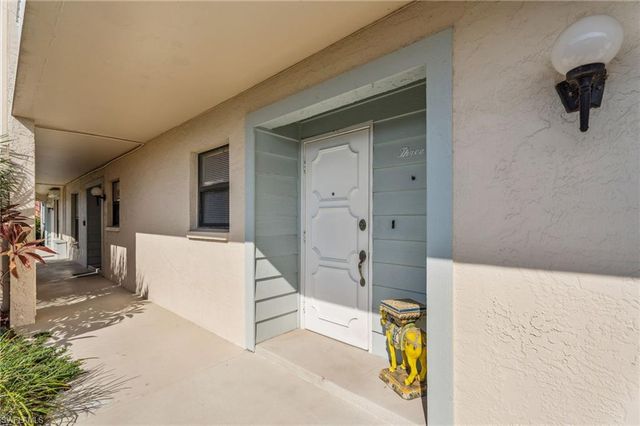 4538 SE 5th PL # 3, Cape Coral, FL 33904