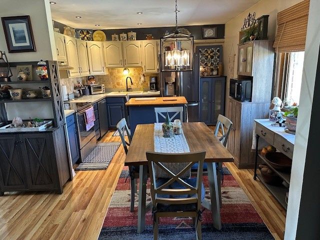 2483 Foxchase Court, Troy, OH 45373
