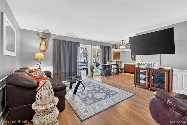 526 W Rockwell Street, Fenton, MI 48430