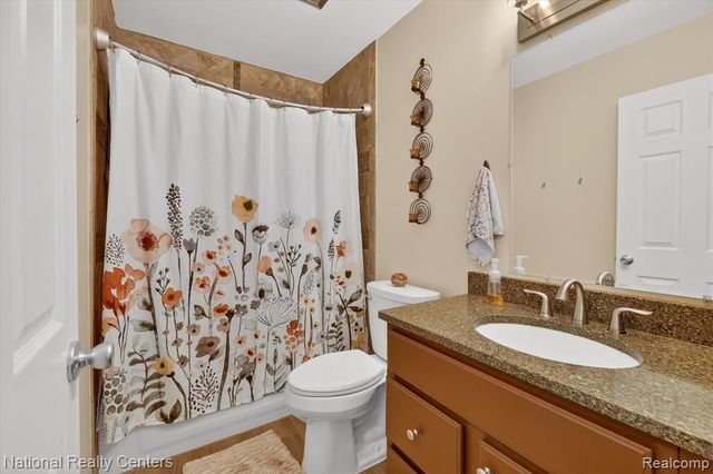 526 W Rockwell Street, Fenton, MI 48430