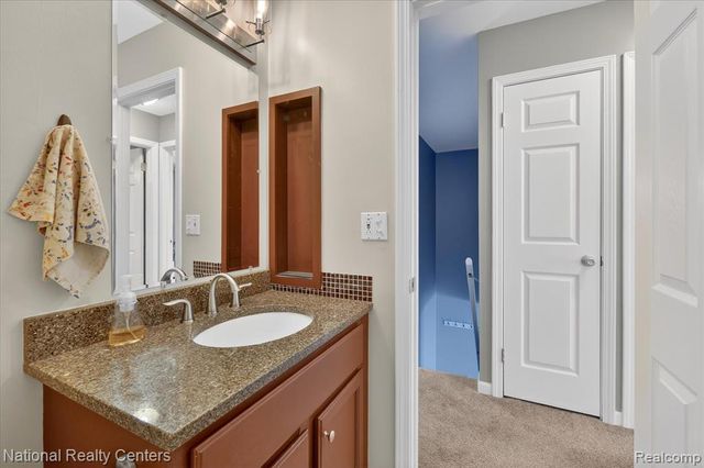 526 W Rockwell Street, Fenton, MI 48430