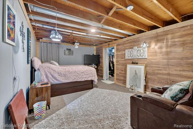 526 W Rockwell Street, Fenton, MI 48430