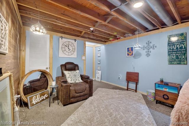 526 W Rockwell Street, Fenton, MI 48430