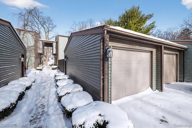 526 W Rockwell Street, Fenton, MI 48430