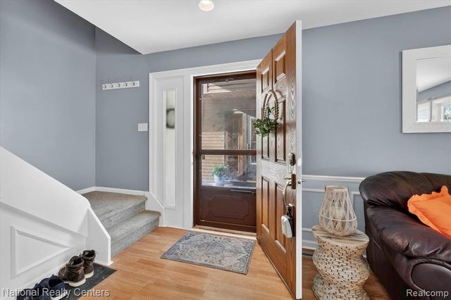 526 W Rockwell Street, Fenton, MI 48430