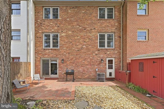 6003 QUEENSTON ST, Springfield, VA 22152