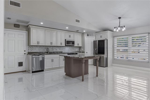 2813 ABINGTON AVENUE, Orlando, FL 32826