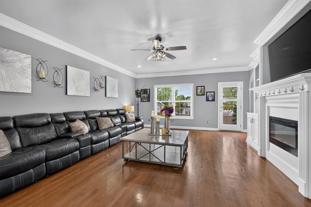 3225 Toll Gate Road, Lexington, KY 40509